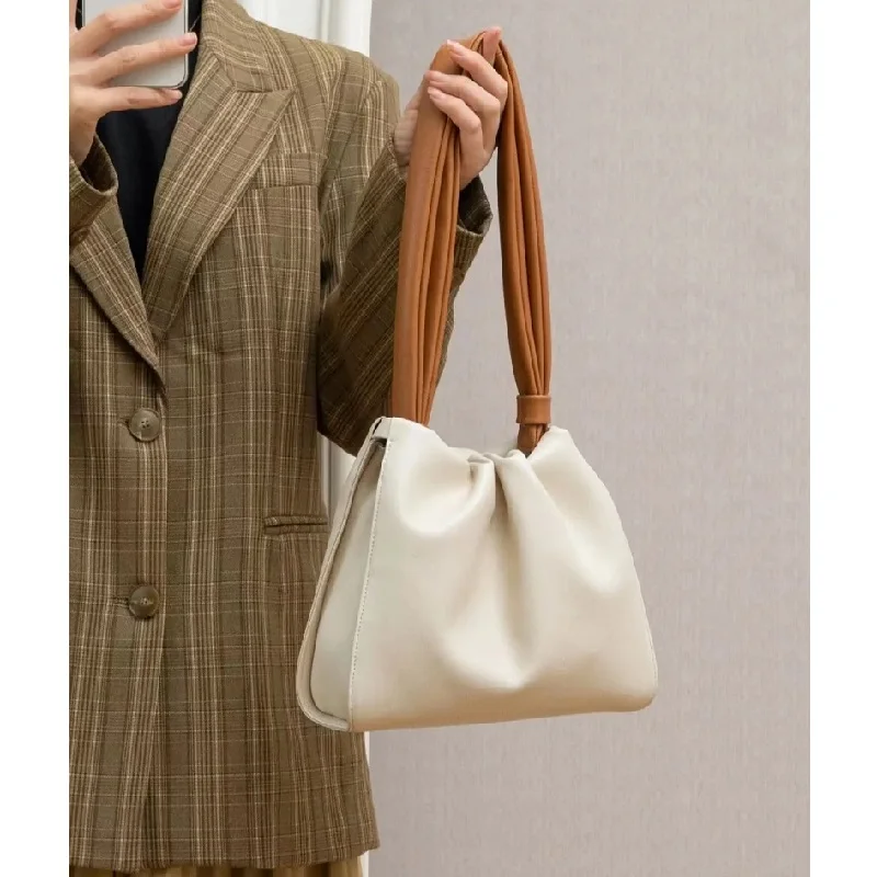2023 Brand Fashionable Women Bag New Big-Capacity Contrast Bucket Bag Pleated Underarm Shoulder Messenger Bags for Women
2023 Brand Fashionable Women Bag New Big-Capacity Contrast Bucket Bag Pleated Underarm Shoulder Messenger Bags for Women