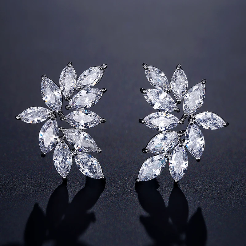 Uilz Neweat 1.4cm Size Cubic Zirconia Leaf Stud Earrings for Women Fashion Crysyal Bridal Wedding Jewelry Drop Shipping UE2233
Uilz Neweat 1.4cm Size Cubic Zirconia Leaf Stud Earrings for Women Fashion Crysyal Bridal Wedding Jewelry Drop Shipping UE2233