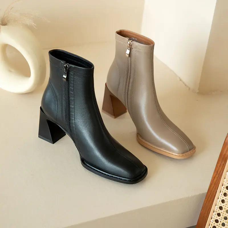 Square Toe Short Boots Women High-heeled Ankle Plus Velvet Thick-heeled Fashion 2022 Autumn Winter New
Square Toe Short Boots Women High-heeled Ankle Plus Velvet Thick-heeled Fashion 2022 Autumn Winter New