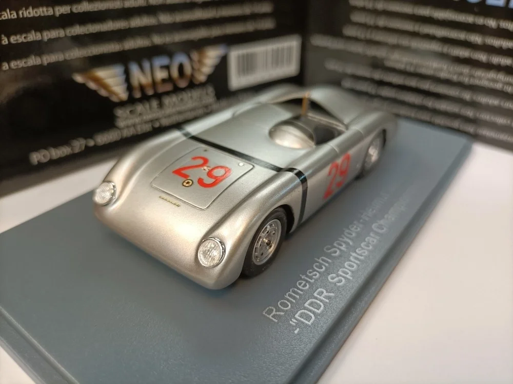Модель автомобиля Neo 1/43 года, Volkswagen Lauren Racing, Rometsch, Spyder, Гельмут, DDR 1954, Высококачественная коллекция, орнамент, подарок
Модель автомобиля Neo 1/43 года, Volkswagen Lauren Racing, Rometsch, Spyder, Гельмут, DDR 1954, Высококачественная коллекция, орнамент, подарок