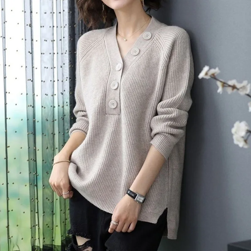 Spring Autumn New Button Patchwork Sweaters Long Sleeve V Neck Loose Solid Loose Pullovers Top Fashion Casual Women Clothing
Spring Autumn New Button Patchwork Sweaters Long Sleeve V Neck Loose Solid Loose Pullovers Top Fashion Casual Women Clothing