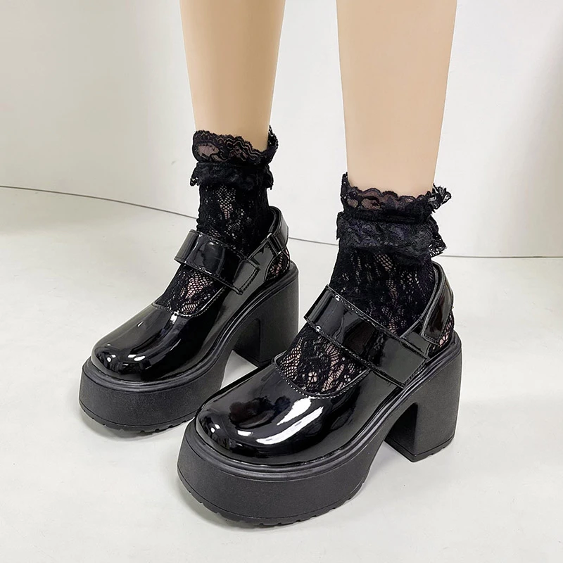 Mary Jane Women Lolita Shoes Japanese Girl Platform Black High Heels Fashion Round Toe Patent Faux Leather Student Cosplay Shoes
Mary Jane Women Lolita Shoes Japanese Girl Platform Black High Heels Fashion Round Toe Patent Faux Leather Student Cosplay Shoes