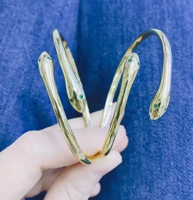 1pcs snake Copper Zircon Pave Cuff Bangles White stone Gold Plated Open Evil Eye Bracelet Fashion Jewelry dft4
1pcs snake Copper Zircon Pave Cuff Bangles White stone Gold Plated Open Evil Eye Bracelet Fashion Jewelry dft4