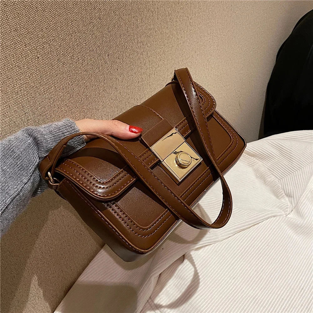 Toptrends Metallic Lock Small Crossbody Bags For Women 2022 Winter Vintage Luxury Designer Shoulder Purse Flap Ladies Handbags
Toptrends Metallic Lock Small Crossbody Bags For Women 2022 Winter Vintage Luxury Designer Shoulder Purse Flap Ladies Handbags