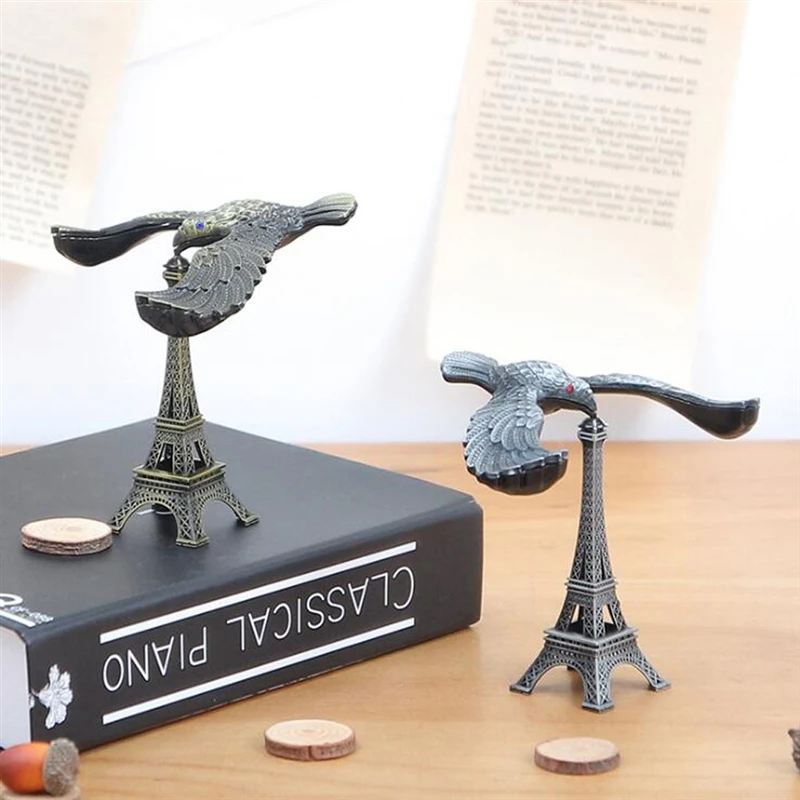 

Модель из сплава, Эйфелева башня, балансирующая птица, Орл, настольное украшение для детей, искусственное украшение «сделай сам»