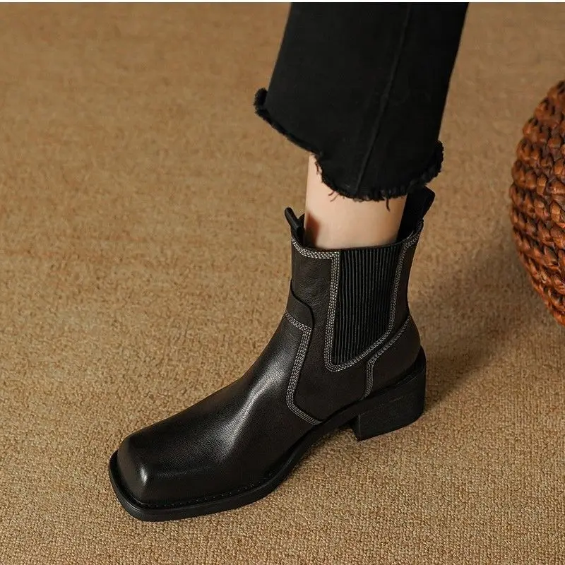 Ботинки Челси женские на толстом каблуке, ботинки из воловьей кожи, квадратный носок, без застежки, Ретро стиль, короткие сапоги, весна-осень
Ботинки Челси женские на толстом каблуке, ботинки из воловьей кожи, квадратный носок, без застежки, Ретро стиль, короткие сапоги, весна-осень
