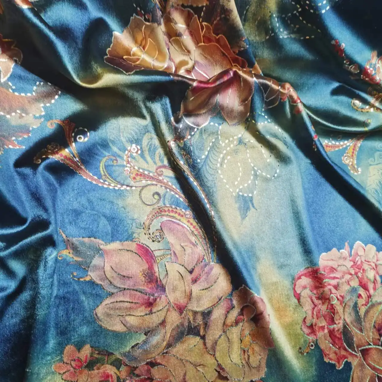 Elastic Velvet Fabric Bronzing Polyester Pretty Print For Dress Curtain Scarf Bedding ArticleTablecloth DIY Materials
Elastic Velvet Fabric Bronzing Polyester Pretty Print For Dress Curtain Scarf Bedding ArticleTablecloth DIY Materials