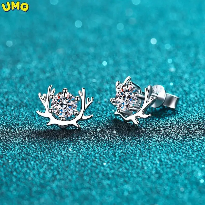 1ct Moissanite Antler Earrings for Women Luxury Christmas Reindeer Deer Animal Xmas Stud Earring Sterling Silver Jewelry Gift
1ct Moissanite Antler Earrings for Women Luxury Christmas Reindeer Deer Animal Xmas Stud Earring Sterling Silver Jewelry Gift