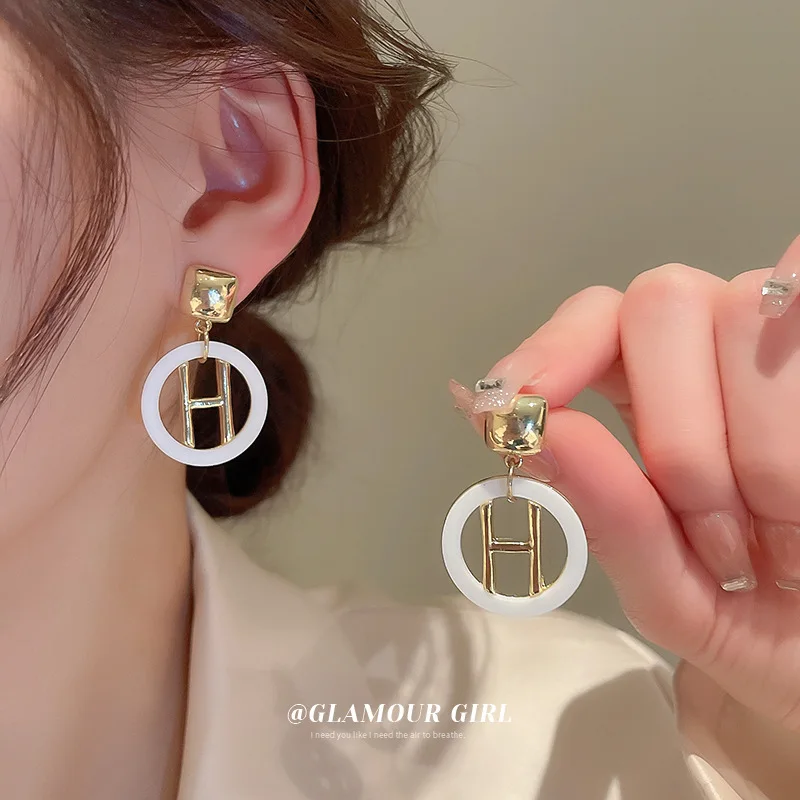 Silver Needle Letter Circle Earrings Korean Ins Niche Design Net Red Same Fashion Female
Silver Needle Letter Circle Earrings Korean Ins Niche Design Net Red Same Fashion Female