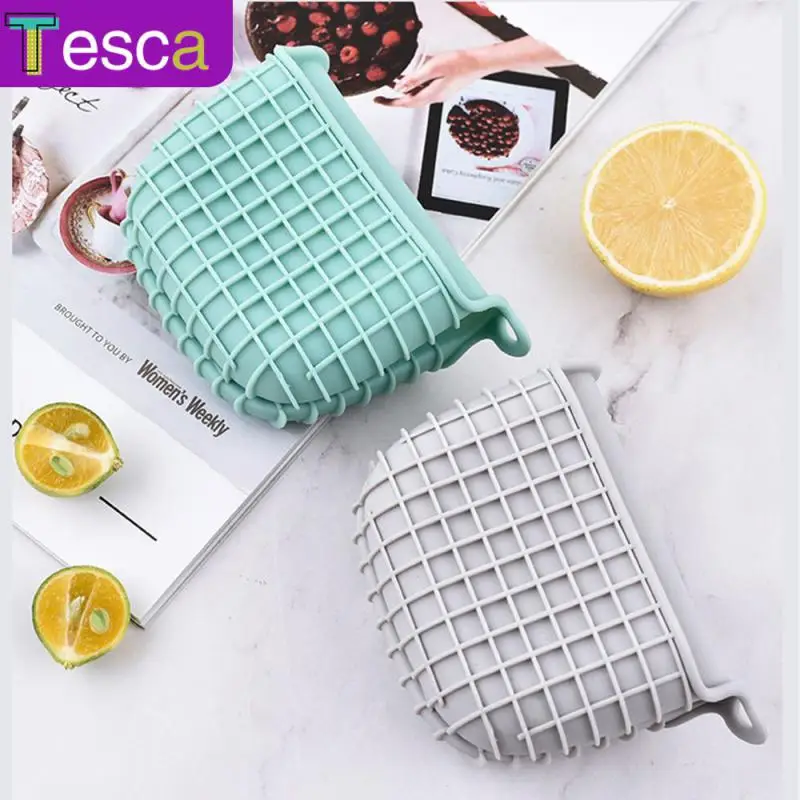 Portable Thermal Insulation Hand Clip Multi-purpose Thickened Kitchen Glove Hanging Storage Baking Oven Gloves 70g Silicone
Portable Thermal Insulation Hand Clip Multi-purpose Thickened Kitchen Glove Hanging Storage Baking Oven Gloves 70g Silicone