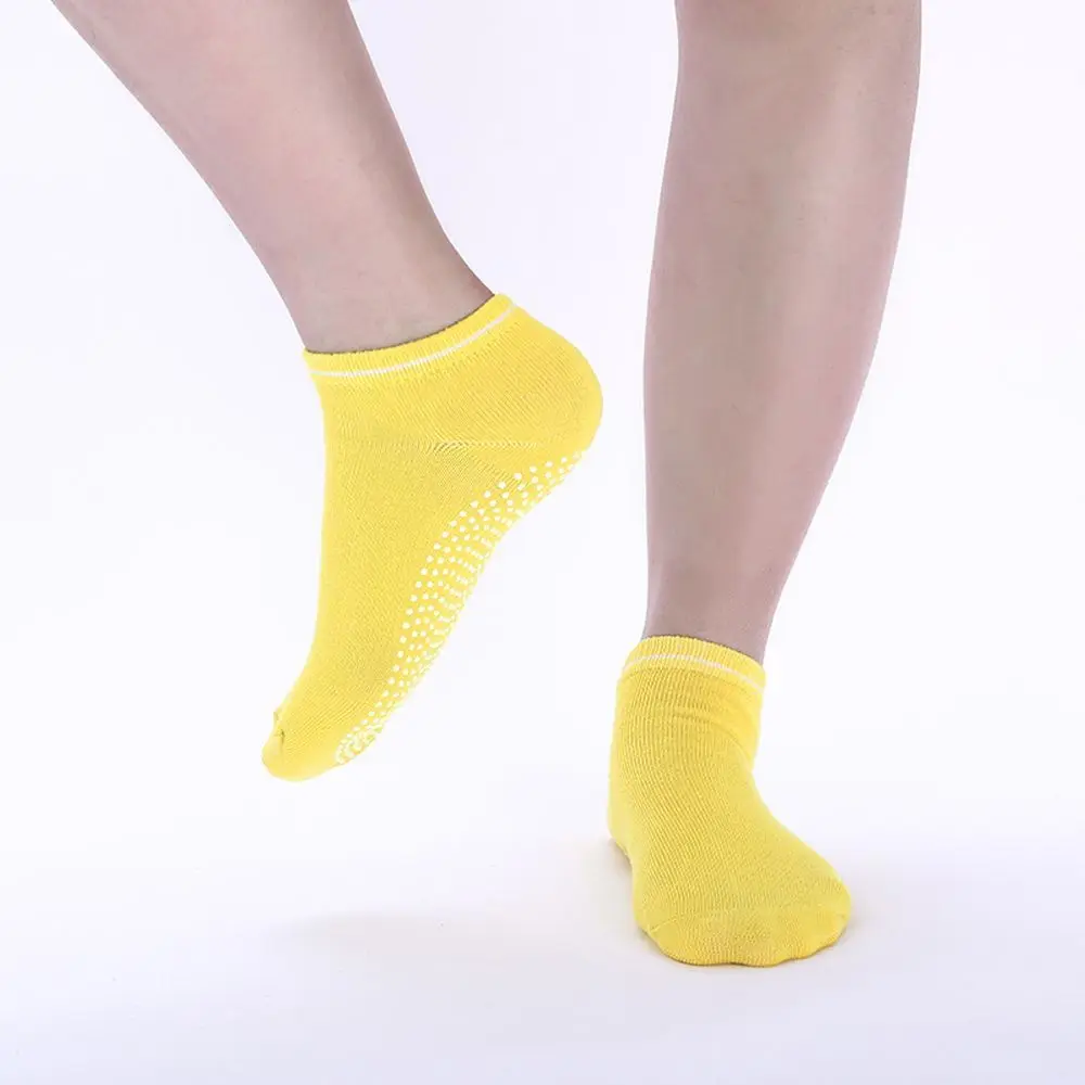 1 Pair Simple Women Yoga Socks Quick-Dry Anti Slip Ballet Socks Comfortable Breathabl Cotton Sport Sock
1 Pair Simple Women Yoga Socks Quick-Dry Anti Slip Ballet Socks Comfortable Breathabl Cotton Sport Sock