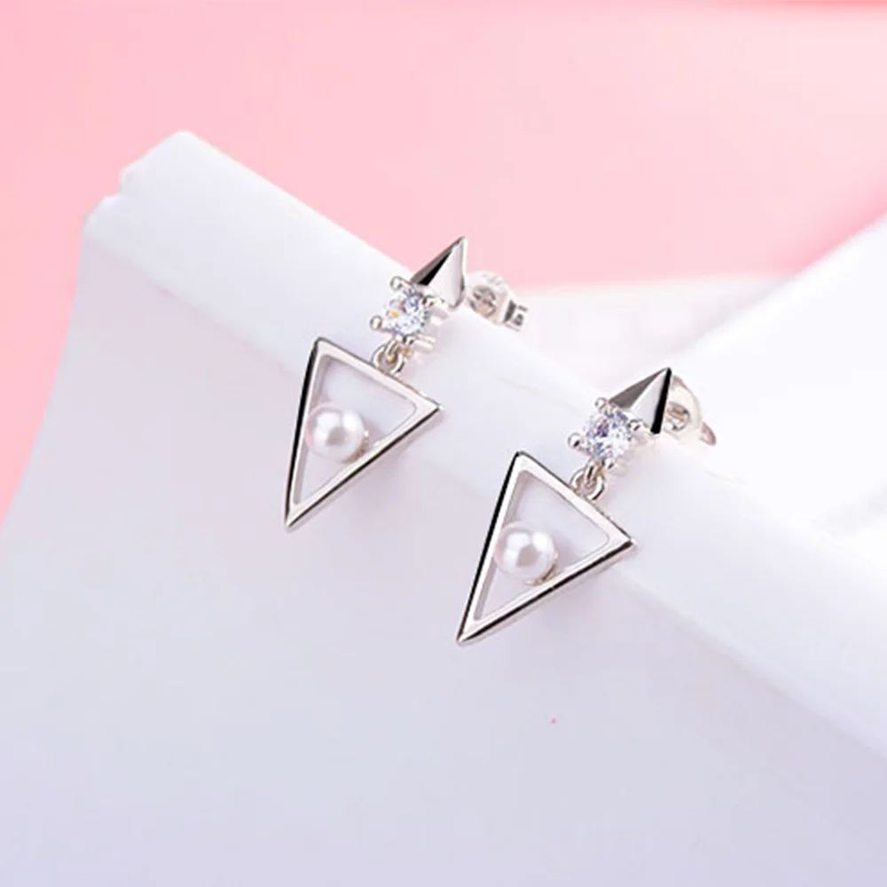 Triangle Pearl Stud Earrings For Women Piercing Korean Fashion 925 Stamp Earrings 2022 Trend New Designer Jewelry Free Shipping
Triangle Pearl Stud Earrings For Women Piercing Korean Fashion 925 Stamp Earrings 2022 Trend New Designer Jewelry Free Shipping