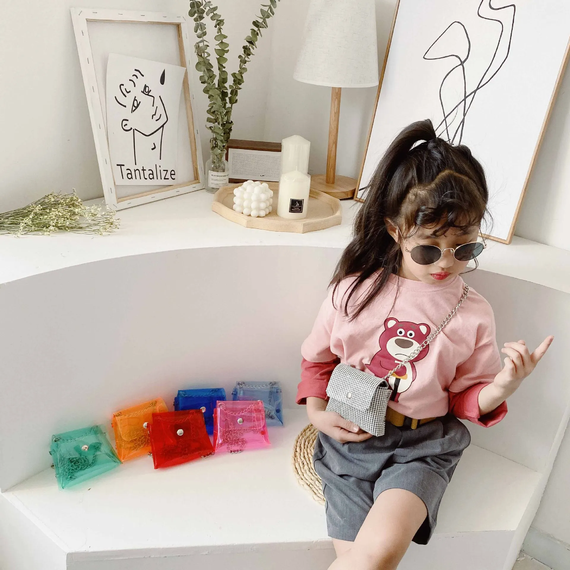 Cute Kids Purses and Handbags Candy Color Jelly Mini Crossbody Bag for Girls Clear Coin Pouch Baby Clutch Purse Bag 
Cute Kids Purses and Handbags Candy Color Jelly Mini Crossbody Bag for Girls Clear Coin Pouch Baby Clutch Purse Bag