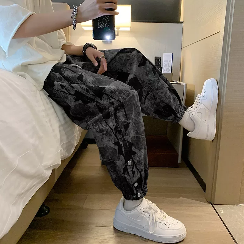 Free shipping Casual Pants Joggers Harem Trousers Loose Ankle Length Camouflage Streetwear Male Casual Safari Style Hip-hop Fash
Free shipping Casual Pants Joggers Harem Trousers Loose Ankle Length Camouflage Streetwear Male Casual Safari Style Hip-hop Fash