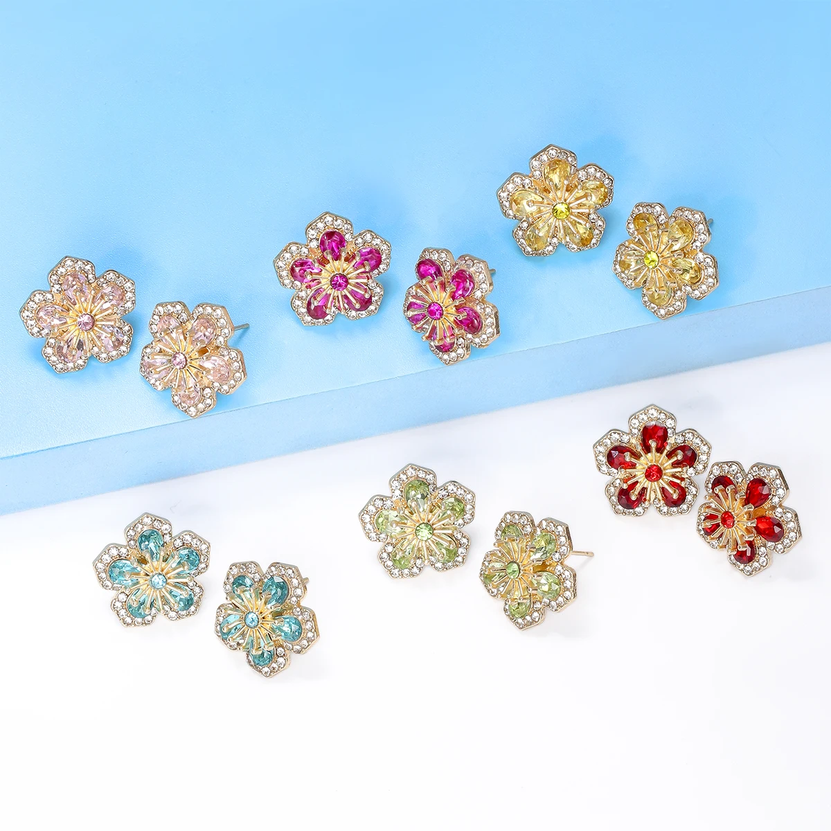 JURAN Shiny Baroque Crystal Flower Stud Earrings for Women Korean Fashion Luxury Rhinestone Statement Jewelry 2023 Trend New 
JURAN Shiny Baroque Crystal Flower Stud Earrings for Women Korean Fashion Luxury Rhinestone Statement Jewelry 2023 Trend New