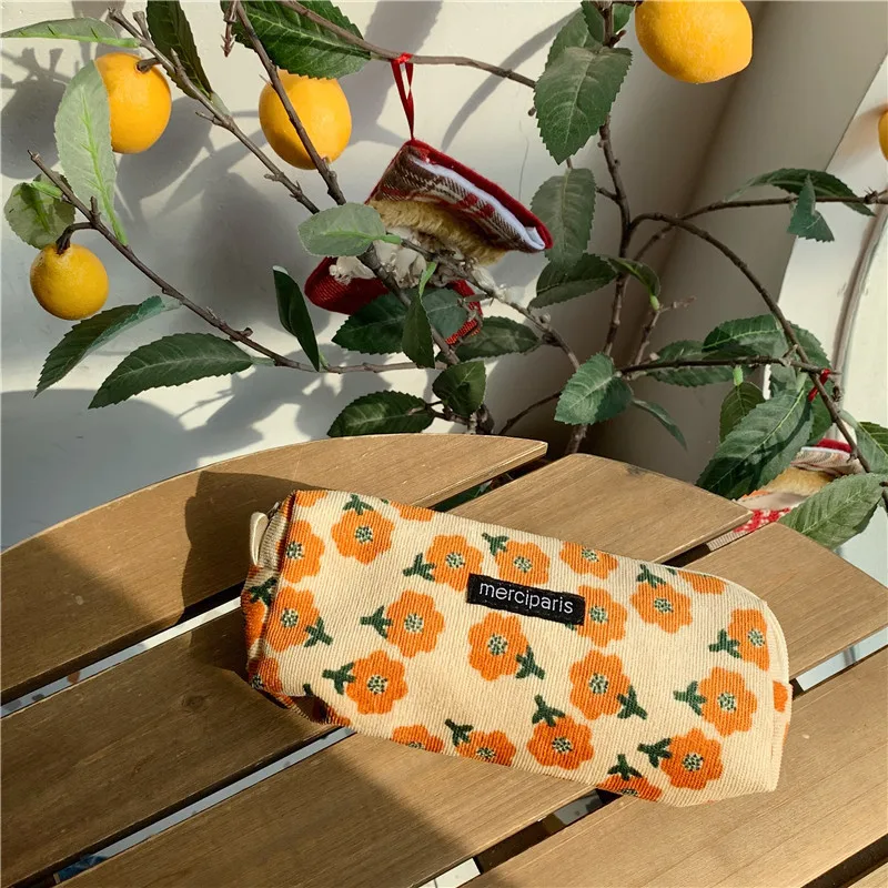 Vintage Corduroy Women Cosmetic Bag Casual Student Girls Pen Case Handbags Japanese Female Storage Bag Clutch Purse Wallet Bags
Vintage Corduroy Women Cosmetic Bag Casual Student Girls Pen Case Handbags Japanese Female Storage Bag Clutch Purse Wallet Bags