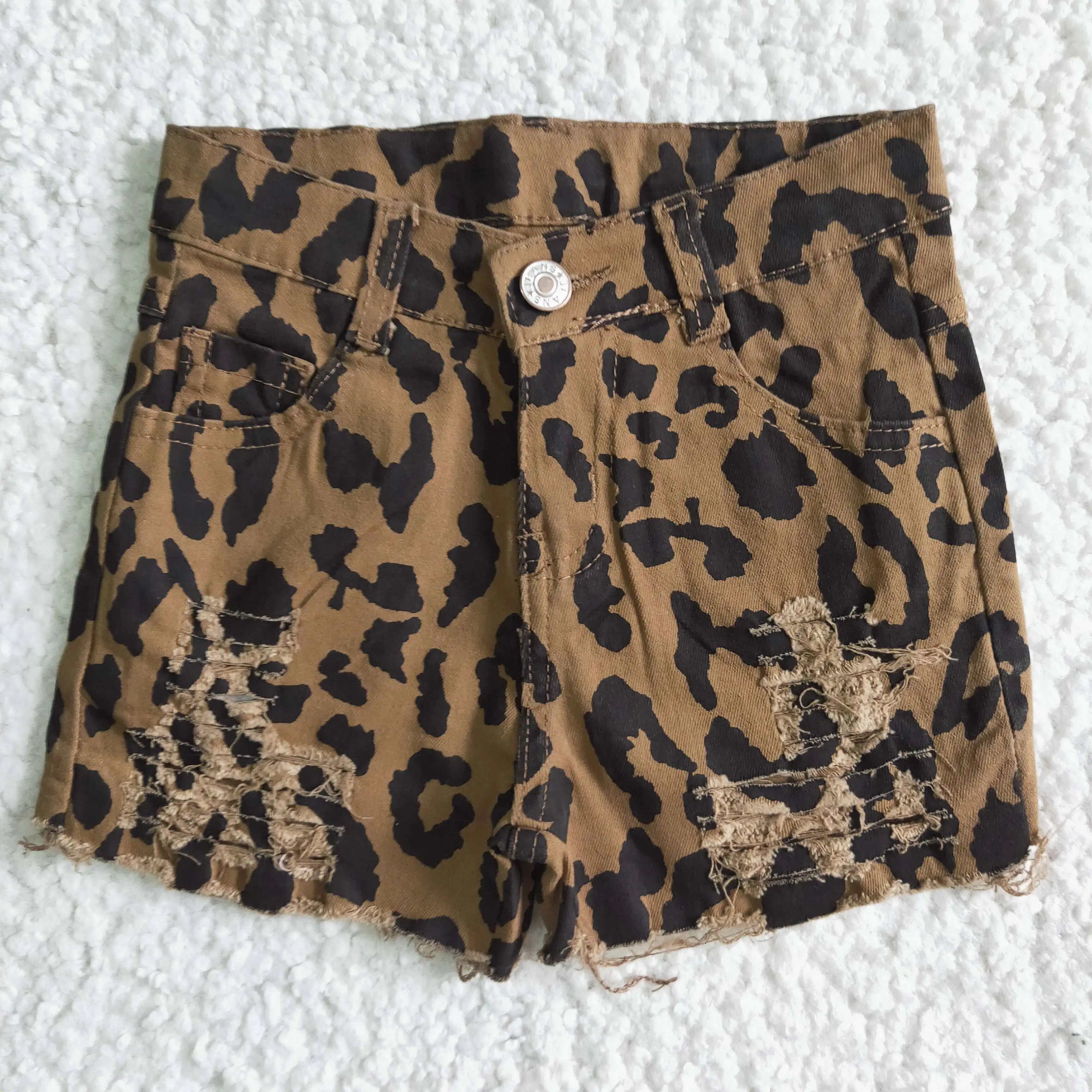 Leopard Denim Girl Shorts Buttons Wholesale Kids Baby shorts Girl Children Wear RTS
Leopard Denim Girl Shorts Buttons Wholesale Kids Baby shorts Girl Children Wear RTS