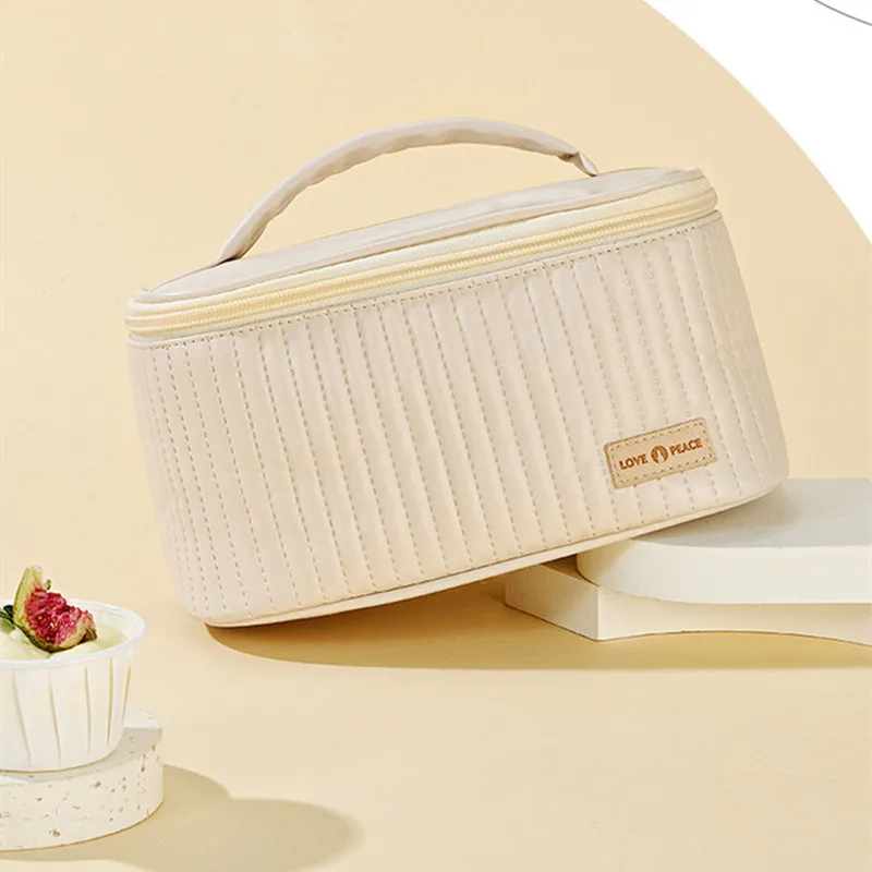 High-capacity Cosmetic Bag Business Travel Make Up Personal Belongings Organize Pack Toiletries Storage Handbag Wholesale Bulk 
High-capacity Cosmetic Bag Business Travel Make Up Personal Belongings Organize Pack Toiletries Storage Handbag Wholesale Bulk