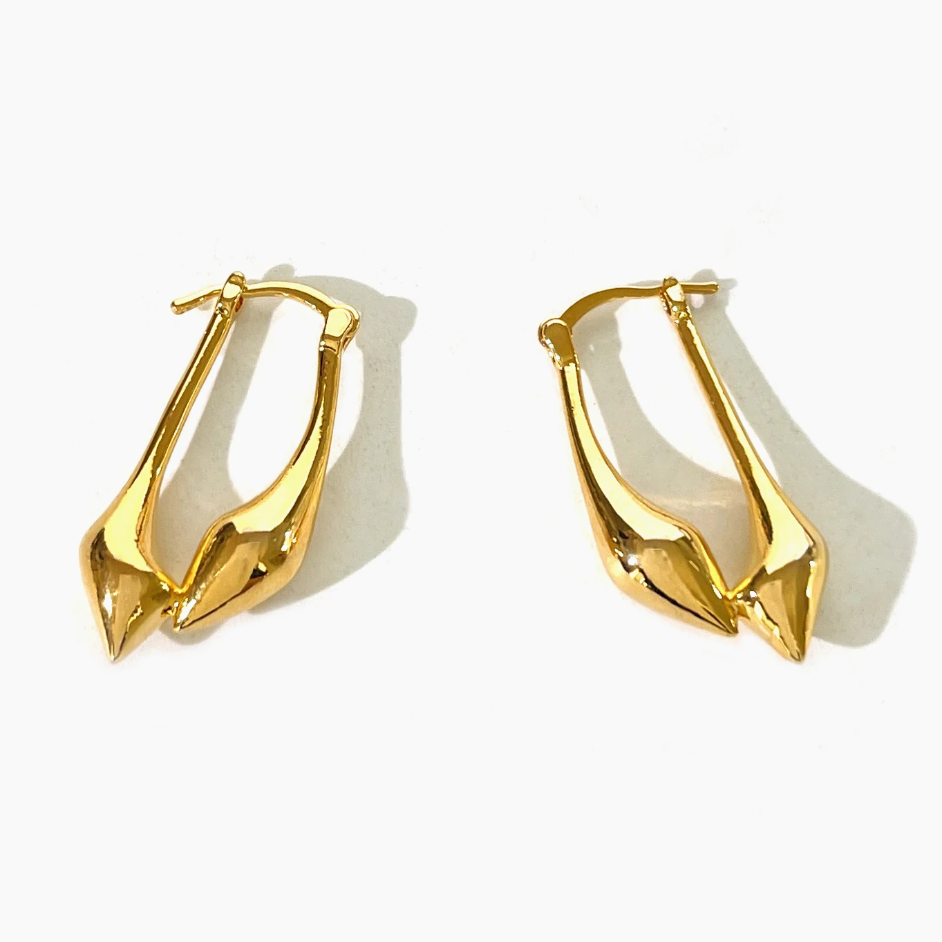 

Peri'sbox Solid Gold Silver Plated Double Water Drop Huggie Earrings Women Statement Chunky Irregular Metal Hoop Earring Unusual