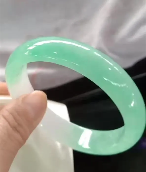 AAAAA Grade Two-color Natural Burma Jadeite Emerald Jade Bangle Real Quality Jewelry Elegance Women Ladys Boutique Bracelet
AAAAA Grade Two-color Natural Burma Jadeite Emerald Jade Bangle Real Quality Jewelry Elegance Women Ladys Boutique Bracelet