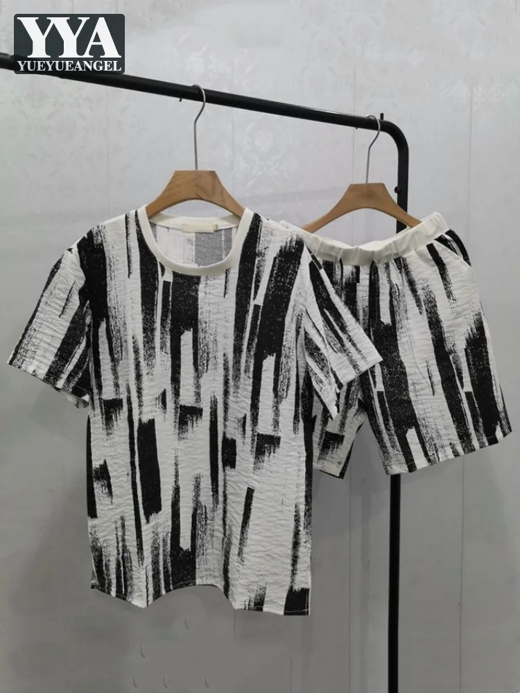 Summer Mens Two Piece Set Loose Pullover Short Sleeve T-Shirt Drawstring Knee Length Casual Shorts Matching Sets Men Tracksuit
Summer Mens Two Piece Set Loose Pullover Short Sleeve T-Shirt Drawstring Knee Length Casual Shorts Matching Sets Men Tracksuit