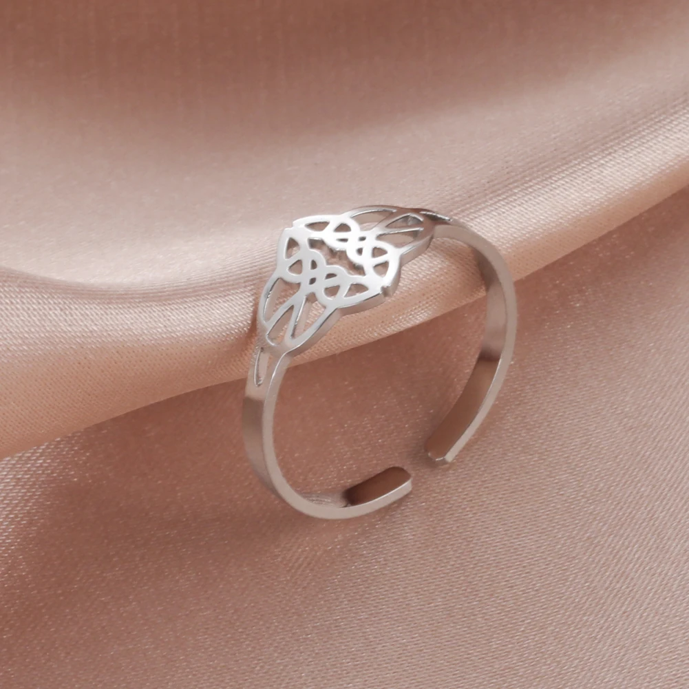 Hollow Simple Stainless Steel Rings for Women Geometric Flower Finger Rings Jewelry Wedding Momeny Gift for Lover
Hollow Simple Stainless Steel Rings for Women Geometric Flower Finger Rings Jewelry Wedding Momeny Gift for Lover
