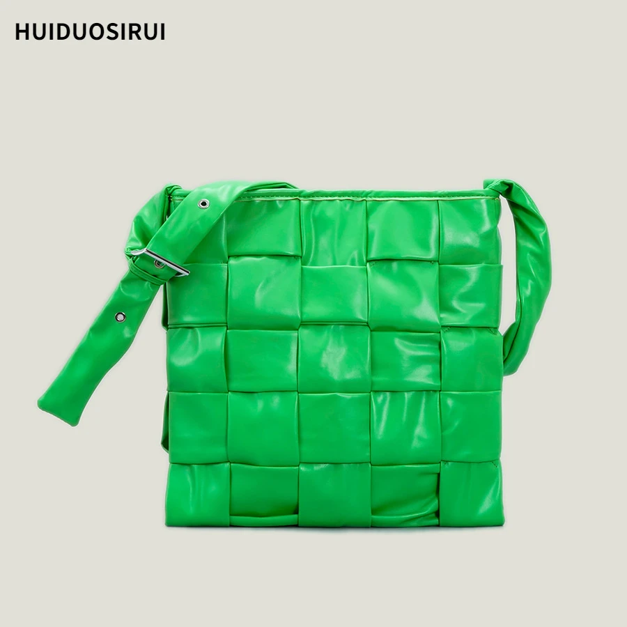 New style single shoulder bag messenger bag design bag lattice bag woven bag fashion bag women's bag
New style single shoulder bag messenger bag design bag lattice bag woven bag fashion bag women's bag