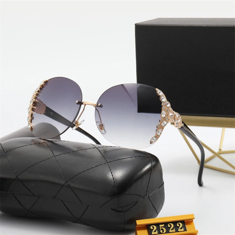 2522 Luxury Brand Designer Women's Sunglasses Men's Fashion Classic Men's Retro Sunglasses Women's Driving Glasses UV400+ Box
2522 Luxury Brand Designer Women's Sunglasses Men's Fashion Classic Men's Retro Sunglasses Women's Driving Glasses UV400+ Box
