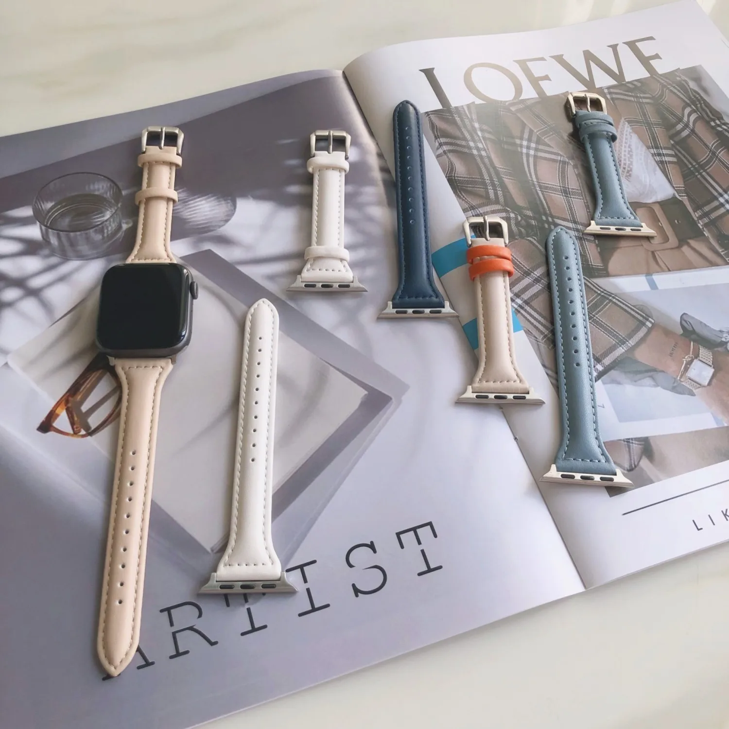 High quality leather band For Apple Watch 7 6 5 SE 41mm 45mm strap Smart Watches Bracelet For iWatch series 3 4 2 38mm 40/44mm
High quality leather band For Apple Watch 7 6 5 SE 41mm 45mm strap Smart Watches Bracelet For iWatch series 3 4 2 38mm 40/44mm