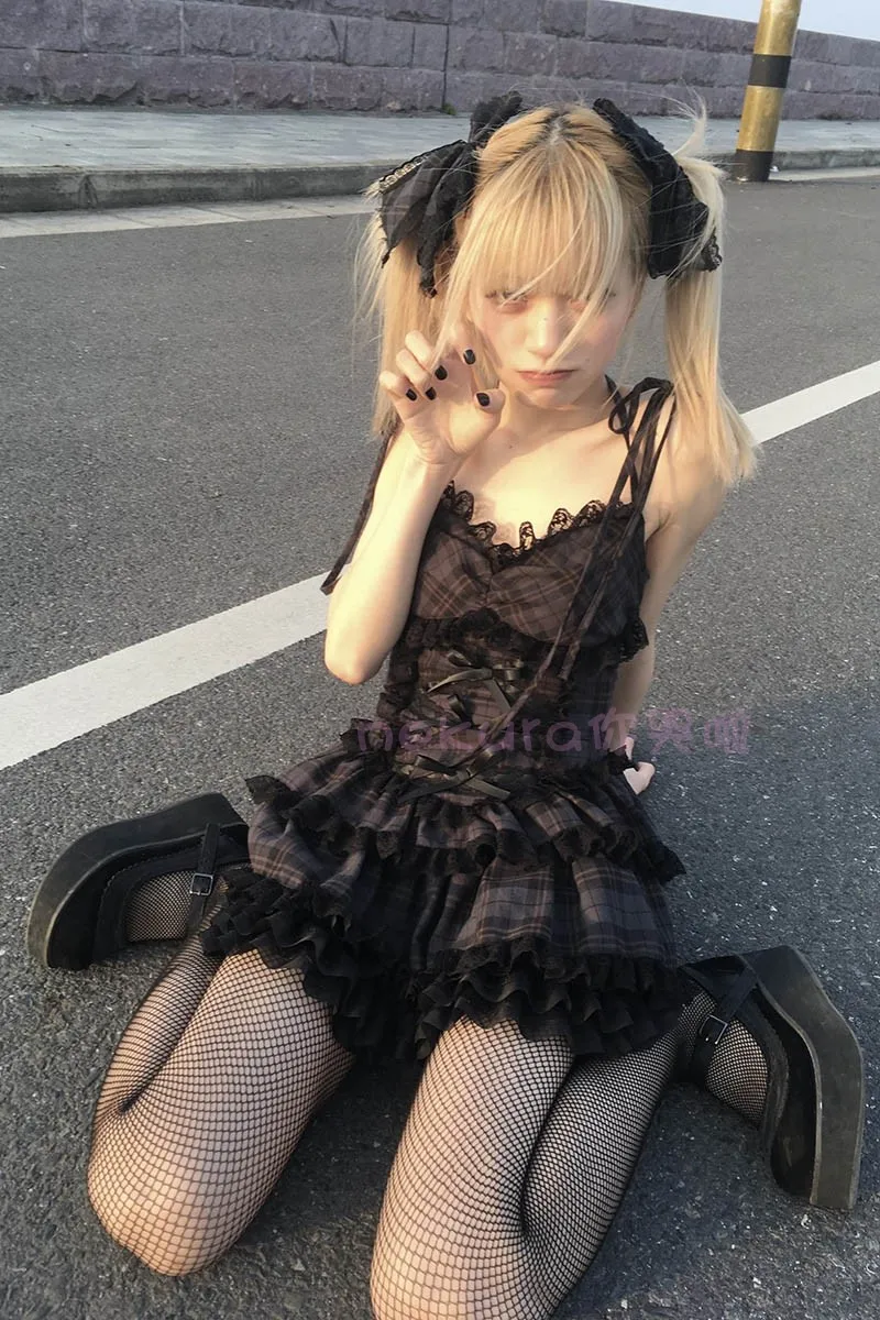 Spring Summer Preppy Style Gothic Girls Sexy Sling Dress Balck Pleated Mini Short Plaid Women Sleeveless Large Pendulum Dresses
Spring Summer Preppy Style Gothic Girls Sexy Sling Dress Balck Pleated Mini Short Plaid Women Sleeveless Large Pendulum Dresses