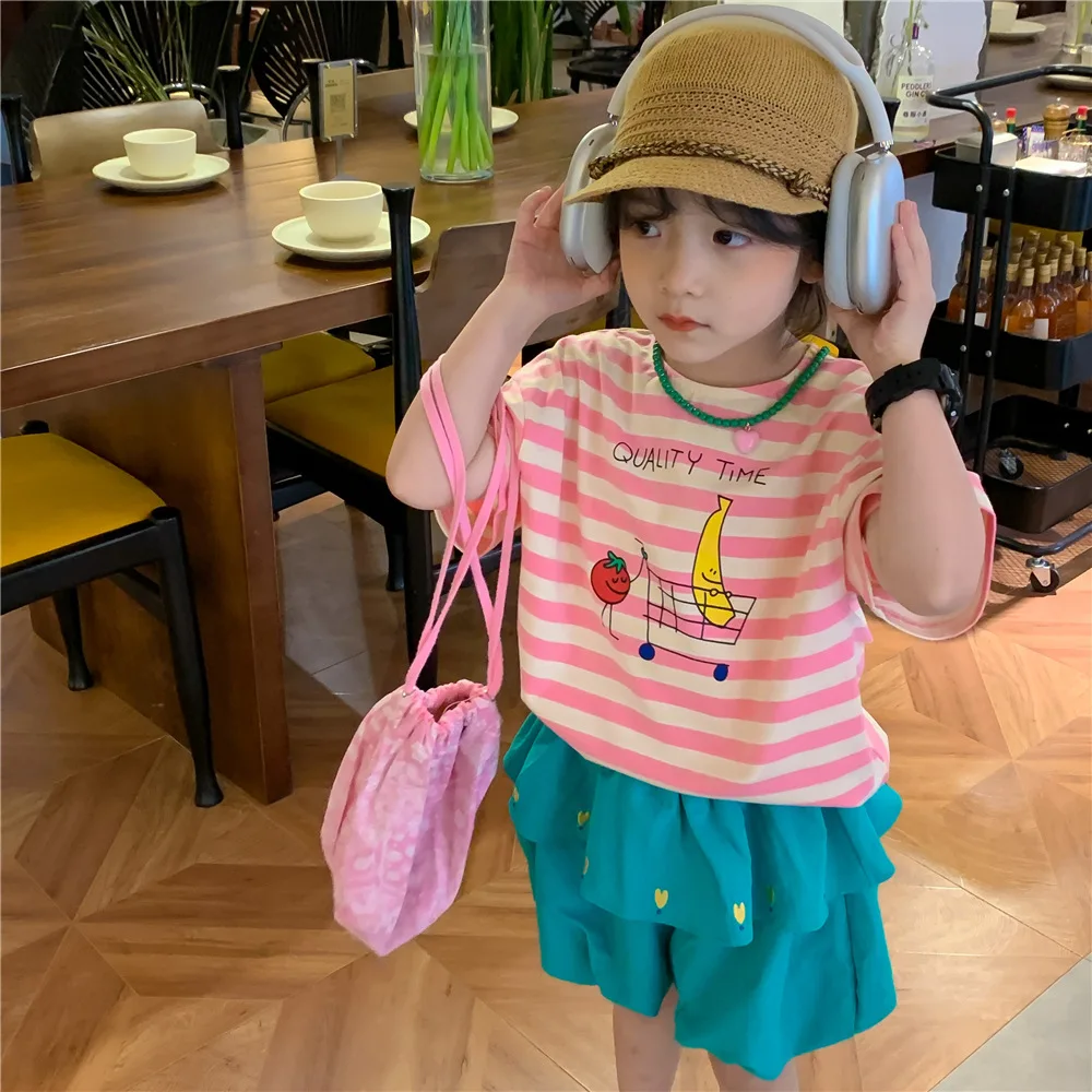 2022 summer new children's clothing girls striped cartoon suit Korean version children's banana short-sleeved two-piece suit
2022 summer new children's clothing girls striped cartoon suit Korean version children's banana short-sleeved two-piece suit