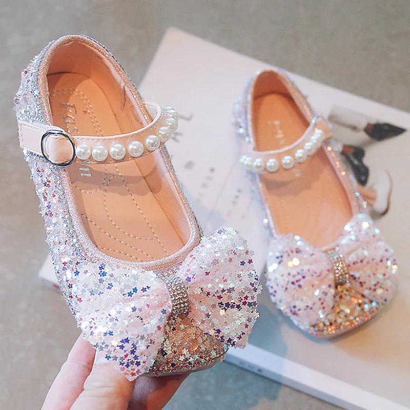 Girls' Shallow Mouth Small Leather Shoes Autumn New Children's Full Diamond Crystal Princess Shoes Pearl Performance Shoes
Girls' Shallow Mouth Small Leather Shoes Autumn New Children's Full Diamond Crystal Princess Shoes Pearl Performance Shoes