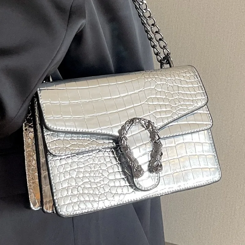 Small Bag Women's 2023 New Trendy Small Crowd Crocodile Crossbody Bag Premium Chain One Shoulder Underarm Bag
Small Bag Women's 2023 New Trendy Small Crowd Crocodile Crossbody Bag Premium Chain One Shoulder Underarm Bag