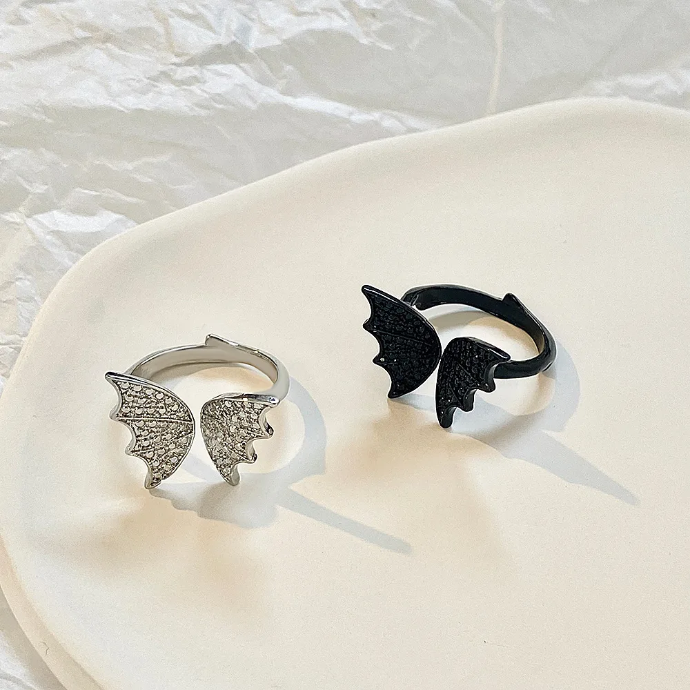 Men's and Women's Ring Fashion Big Butterfly Ring Vintage Opening Adjustable Ins Food Ring Simple Ring Stainless Steel Ring
Men's and Women's Ring Fashion Big Butterfly Ring Vintage Opening Adjustable Ins Food Ring Simple Ring Stainless Steel Ring