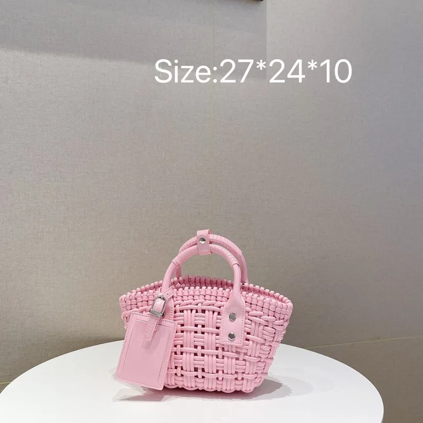 High-end Vegetable Basket Trendy One-shoulder Messenger Portable XXS Woven Designer Bag Purses and Handbags Luxury Designer
High-end Vegetable Basket Trendy One-shoulder Messenger Portable XXS Woven Designer Bag Purses and Handbags Luxury Designer