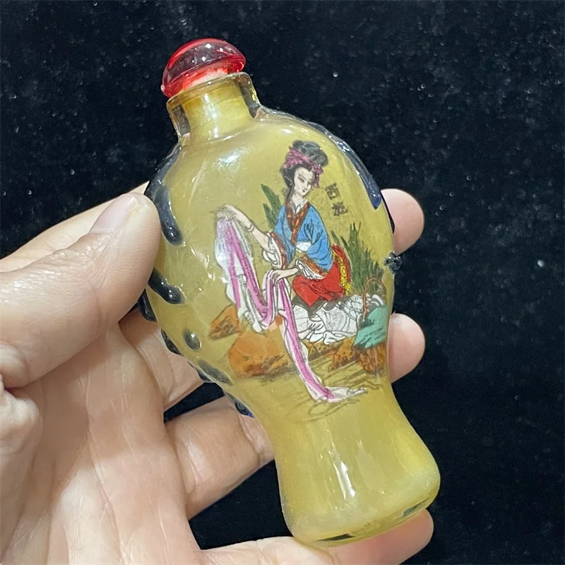 Old style painted snuff bottle, glass antique handle, portable decorative old snuff utensils, empty bottles, antique style
Old style painted snuff bottle, glass antique handle, portable decorative old snuff utensils, empty bottles, antique style