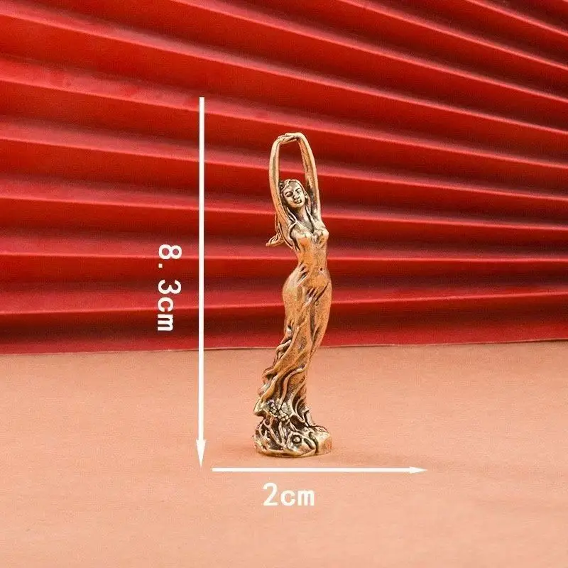 Металлическая статуэтка богини
Металлическая статуэтка богини