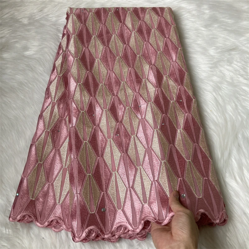 High Quality African Lace Embroidery 100% Cotton Swiss Lace Material For Women Dress 5 Yards
High Quality African Lace Embroidery 100% Cotton Swiss Lace Material For Women Dress 5 Yards