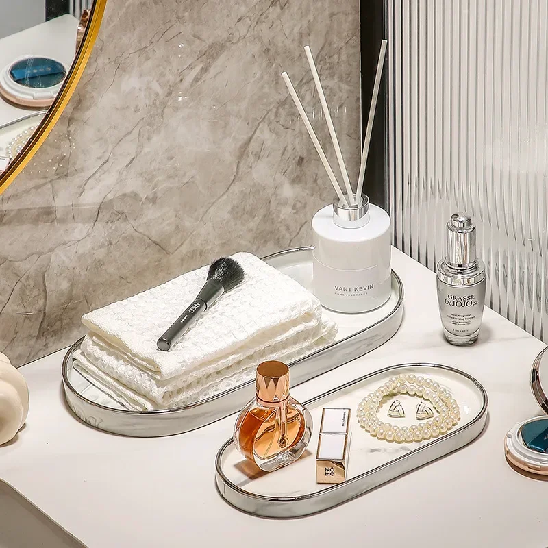Aromatherapy Tray Home Marble Jewelry Plate Plate Tray Cosmetics Tray Multifunctional Oval Ceramic Storage Bathroom Decoration
Aromatherapy Tray Home Marble Jewelry Plate Plate Tray Cosmetics Tray Multifunctional Oval Ceramic Storage Bathroom Decoration