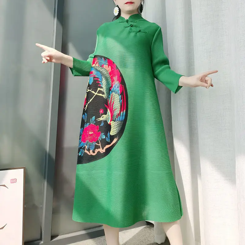 Middle-aged mother retro temperament pleated dress 2022 spring and autumn new fashion foreign air agending large size flag dress
Middle-aged mother retro temperament pleated dress 2022 spring and autumn new fashion foreign air agending large size flag dress