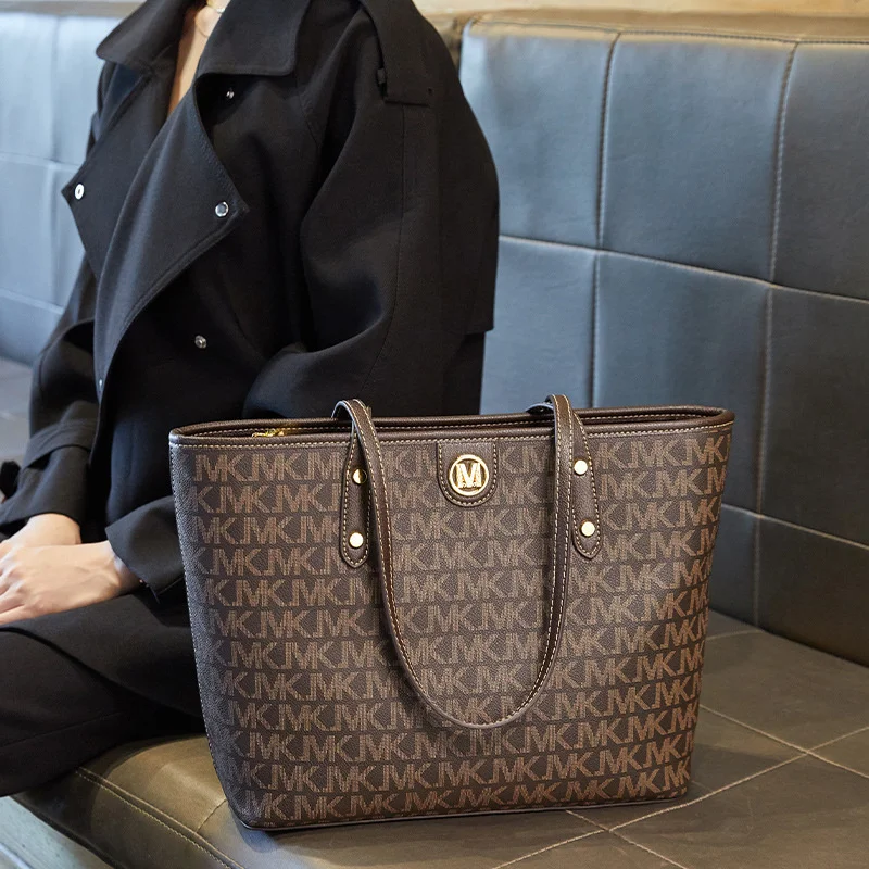 Luxury Women's Shoulder Bags Designer Backpack Crossbody Shoulder Purses Handbag Women Clutch Travel tote Bag
Luxury Women's Shoulder Bags Designer Backpack Crossbody Shoulder Purses Handbag Women Clutch Travel tote Bag