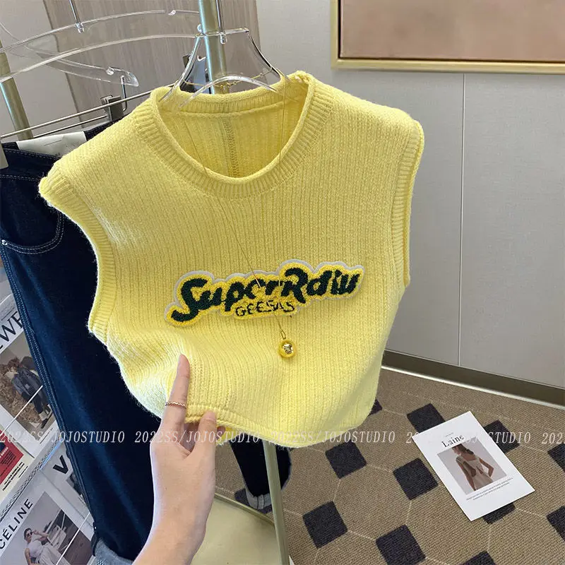Yellow Letter Knitted Sleeveless Vest Women's Spring/summer 2023 Design Sense Unique Slim Short Top
Yellow Letter Knitted Sleeveless Vest Women's Spring/summer 2023 Design Sense Unique Slim Short Top