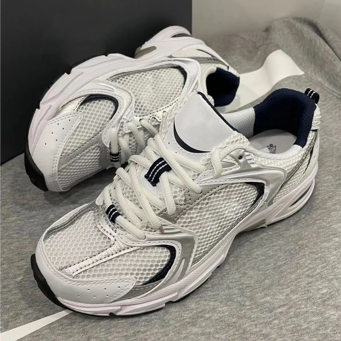 Classic Dad's Shoes Men's and Women's Running Shoes Casual Shoes Men's Sports Mesh Breathable Shoes
Classic Dad's Shoes Men's and Women's Running Shoes Casual Shoes Men's Sports Mesh Breathable Shoes