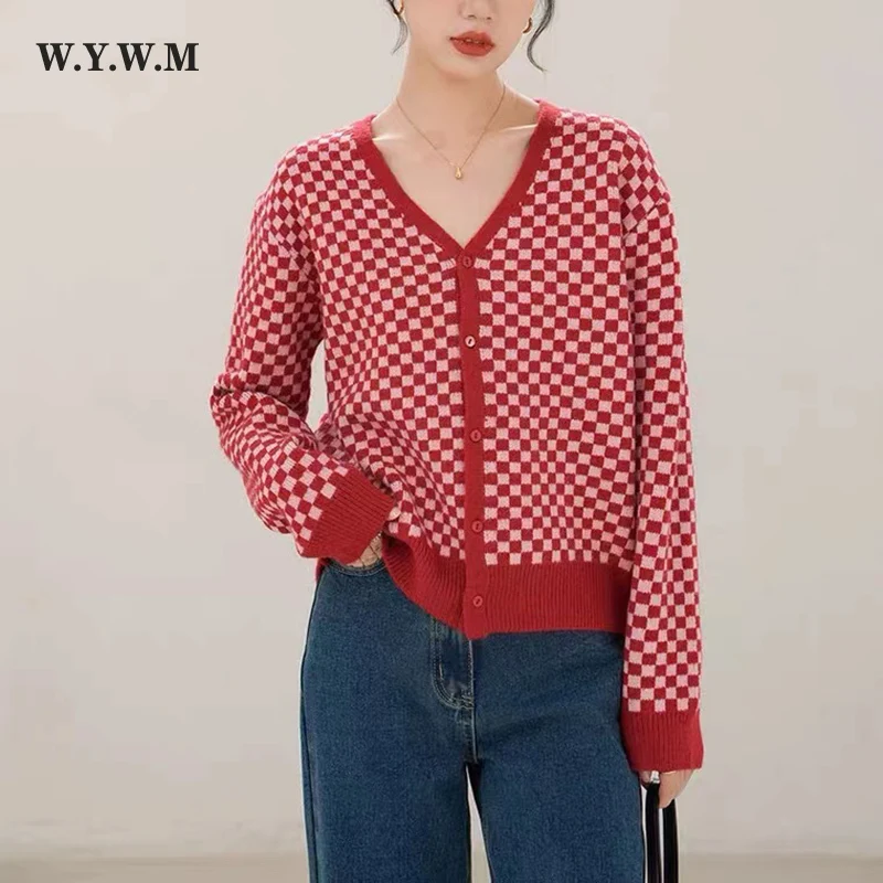 WYWM Vintage Temperament Plaid Knitted Cardigan Women Autumn Casual Thin V-neck Checkerboard Sweater Lady Loose Simple Knitwear
WYWM Vintage Temperament Plaid Knitted Cardigan Women Autumn Casual Thin V-neck Checkerboard Sweater Lady Loose Simple Knitwear