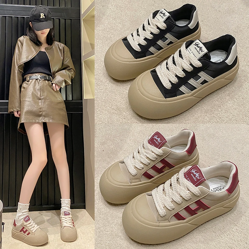 Thick Soles Increase Shoes for Women 2023 Autumn New Korean Version Retro Fashion All Wear Light Sports Casual Board Shoes
Thick Soles Increase Shoes for Women 2023 Autumn New Korean Version Retro Fashion All Wear Light Sports Casual Board Shoes