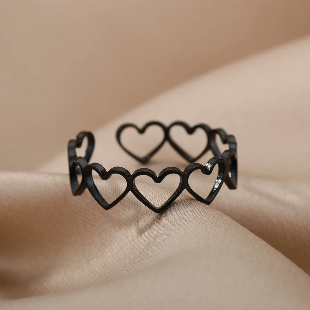 Aesthetic Open Hollowed-out Heart Rings For Women Black Color Love Jewelry for Women Girl Child Gifts Adjustable 
Aesthetic Open Hollowed-out Heart Rings For Women Black Color Love Jewelry for Women Girl Child Gifts Adjustable