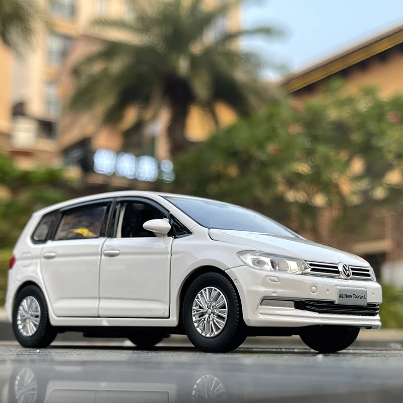 Модель автомобиля Volkswagen Touran MPV из сплава, литой металлический игрушечный автомобиль, модель автомобиля, коллекция имитации звука светильни...
Модель автомобиля Volkswagen Touran MPV из сплава, литой металлический игрушечный автомобиль, модель автомобиля, коллекция имитации звука светильни...