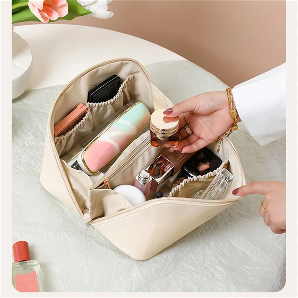 Large Leather Travel Cosmetic Bag for Women Cosmetic Organizer High-capacity Makeup Bag Storage Pouch For Female Makeup Box
Large Leather Travel Cosmetic Bag for Women Cosmetic Organizer High-capacity Makeup Bag Storage Pouch For Female Makeup Box