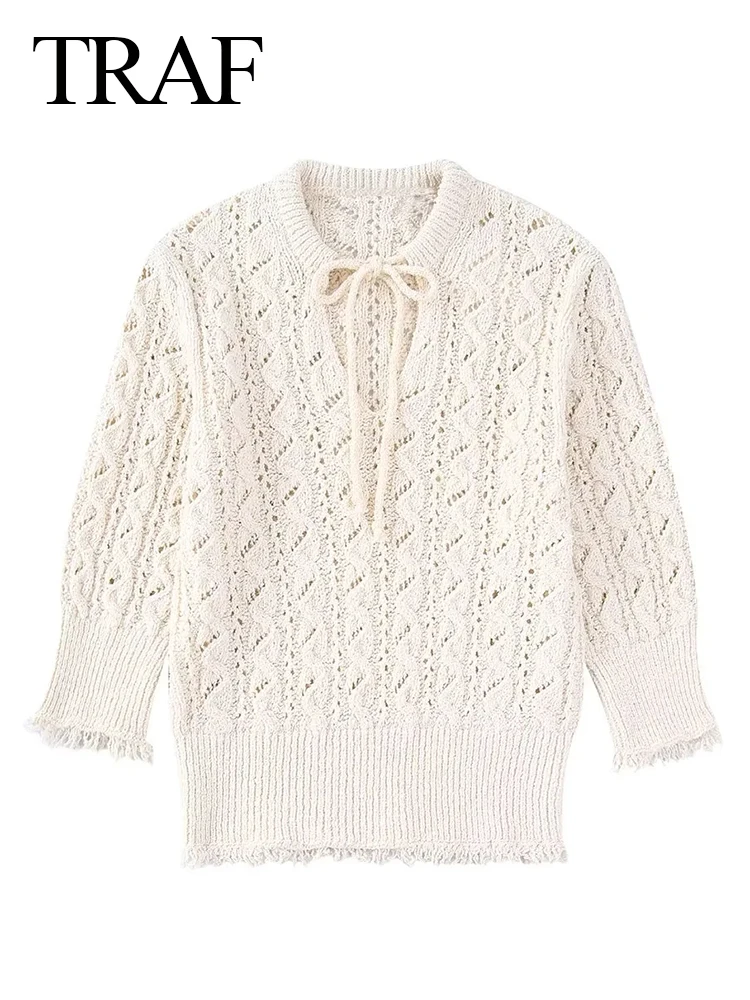 Женский вязаный свитер с V-образным вырезом и рукавом средней длины
Женский вязаный свитер с V-образным вырезом и рукавом средней длины