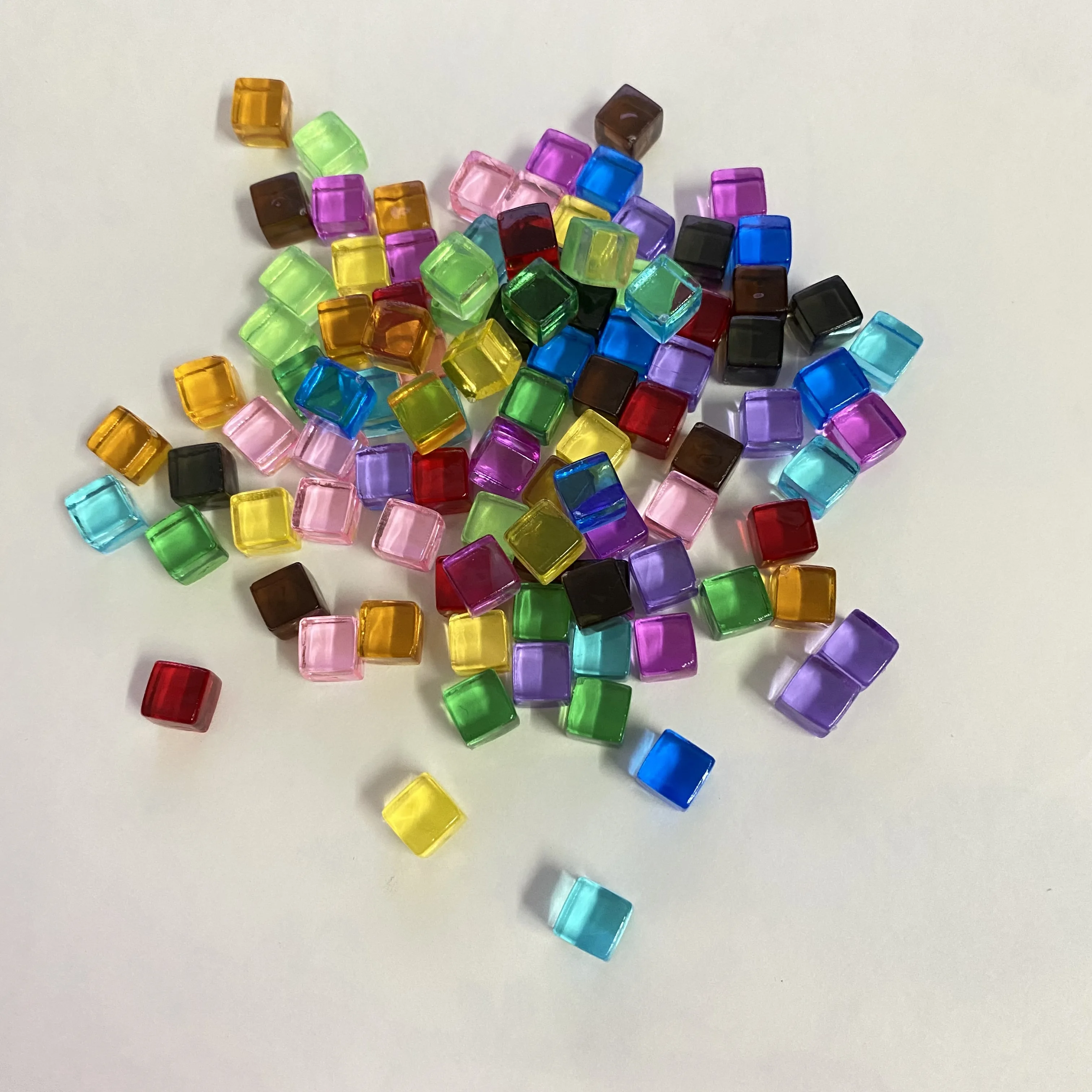 50Pcs/Set 8mm Clear Cube Colorful Crystal Square Corner Transparent Dice Chess Piece Right Angle For Board Game
50Pcs/Set 8mm Clear Cube Colorful Crystal Square Corner Transparent Dice Chess Piece Right Angle For Board Game